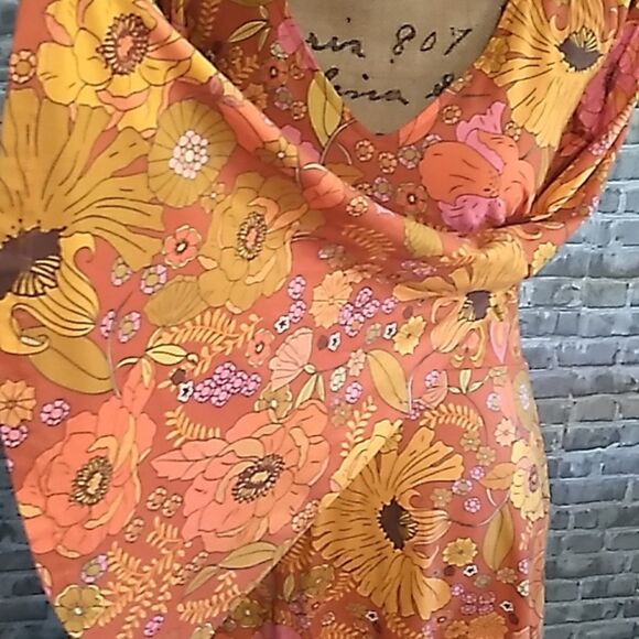 70s retro Bellsleeve Floral Dress - Picture 7 of 10